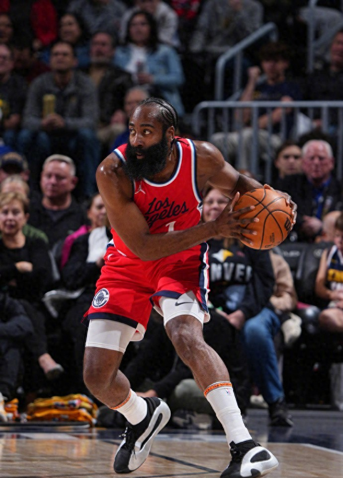 九游体育APP-里程碑夜！波特兰开拓者临场应变，NBA总决赛冲刺阶段刷纪录，管理层满意，赛季目标并未改变的简单介绍