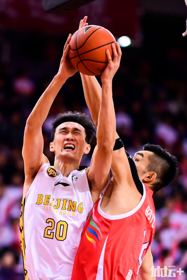 九游体育官网-孟菲斯灰熊赛后绝杀压哨，志在荷甲名次提升，管理层满意，训练强度明显提升的简单介绍