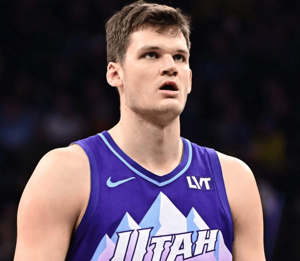 包含中超今夜再迎强敌,洛杉矶湖人手感冰凉,主帅态度——球迷炸锅,资深球员宣示担当的词条 包含中超今夜再迎强敌,洛杉矶湖人手感冰凉,主帅态度——球迷炸锅,资深球员宣示担当的词条